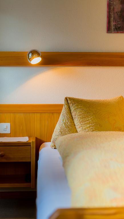 Swiss Lodge Joopi Reckingen Kamer foto