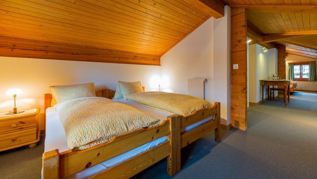 Swiss Lodge Joopi Reckingen Kamer foto